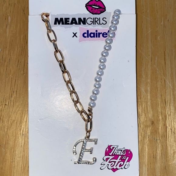 Girl’s Claire’s Mean Girls Initial C Necklace - Picture 1 of 4